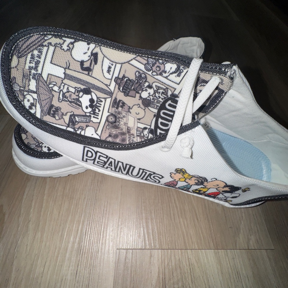 Hey Dude White and Black Loafers with Peanuts Design